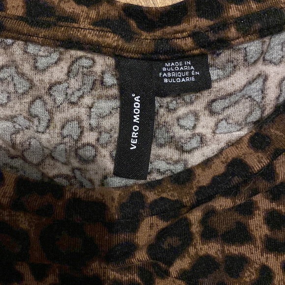 Cropped tee - Picture 2 of 3